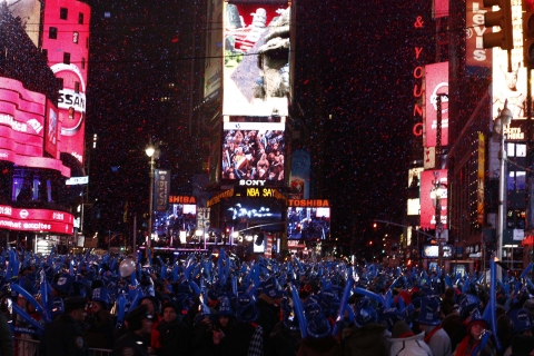 스킨케어 브랜드 니베아(NIVEA)는 구랍 31일 진행된 뉴욕 타임스퀘어 연말 이벤트인 ‘2014 카운트다운(New Year’s Eve 2014)’의 글로벌 스폰서로 참여해 전 세계 사람들에게 특별한 추억을 선사했다. (사진제공: 니베아서울)