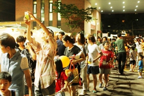 하자센터는 총 3천여 명의 주민과 방문객이 찾아 성황을 이룬 지난달 27일 제 1회에 이어 오는 25일 제 2회 ‘영등포 달시장’을 개최한다. (사진제공: 서울시립청소년직업체험센터)